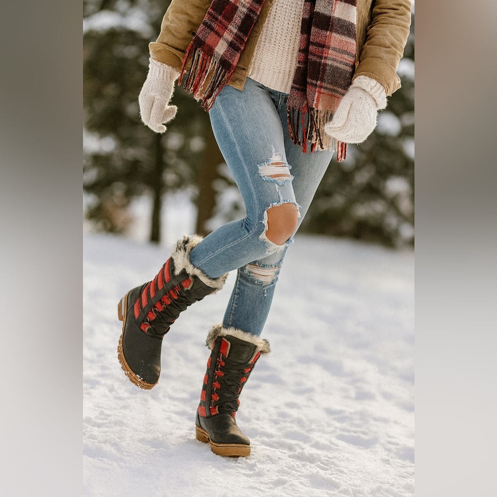 KEEN Wapato Leather Water Resistant Lace Up Tall Boot red black